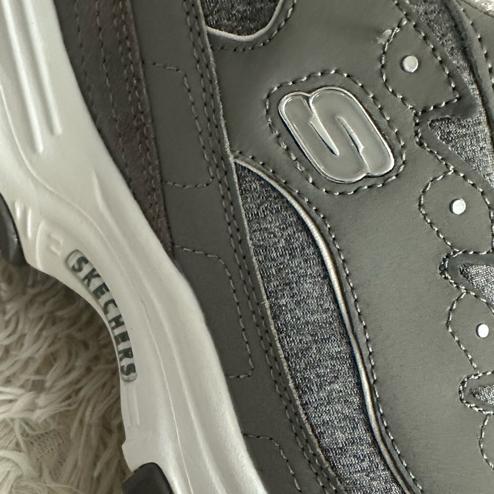 Skechers Women's Sport D'Lites ‘Me Time’ Lace-up Athletic Sneaker Size 11 - Picture 12 of 12